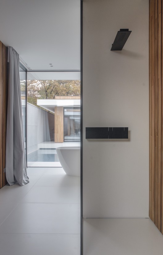 Piano House / LINE architects - Bathroom