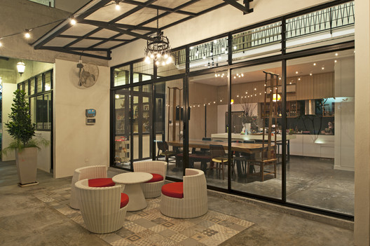 SS3 House  / Seshan Design - Table, Chair