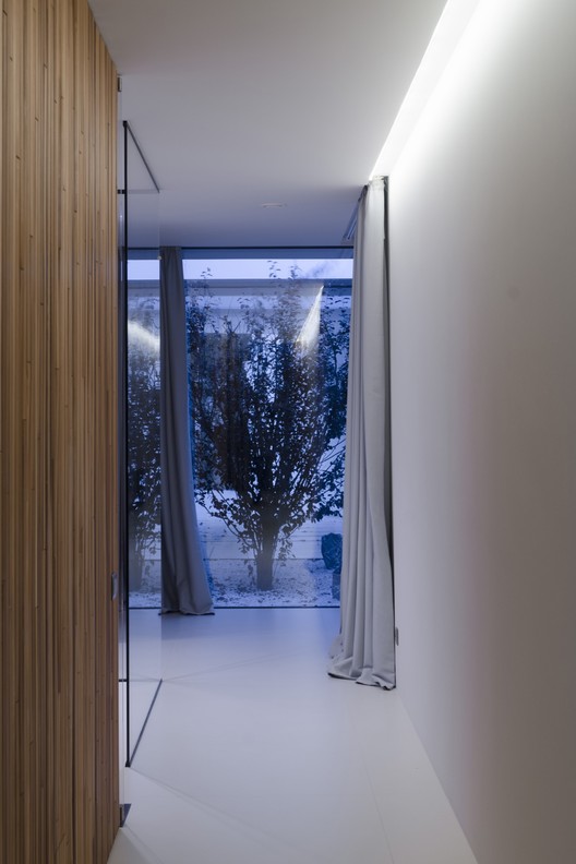 Piano House / LINE architects - Windows