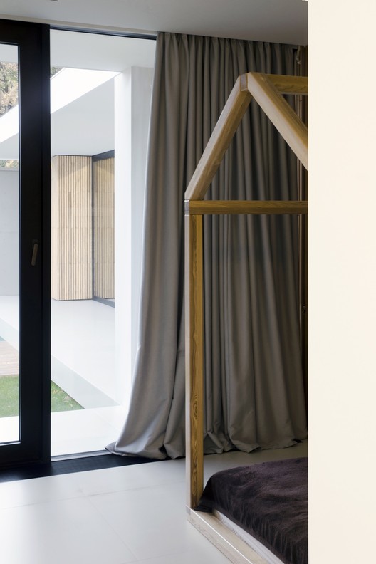 Piano House / LINE architects - Bedroom