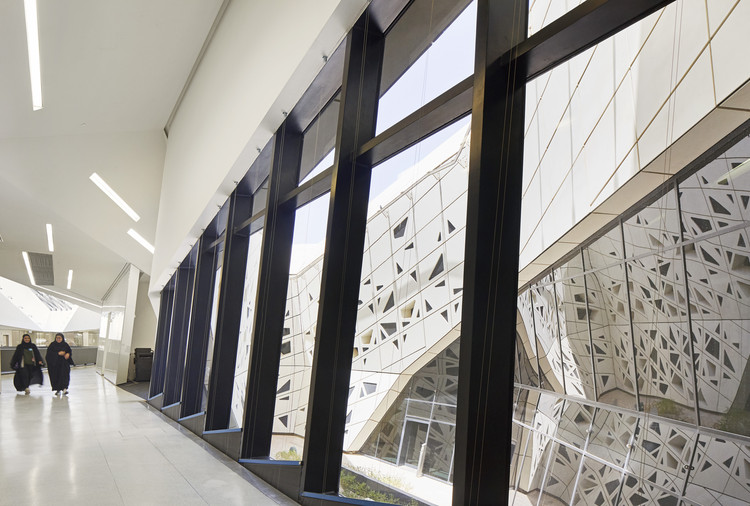 King Abdullah Petroleum Studies and Research Centre / Zaha Hadid Architects - Windows