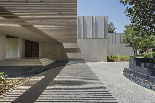 The House Of Secret Gardens / Spasm Design - Facade, Concrete, Courtyard