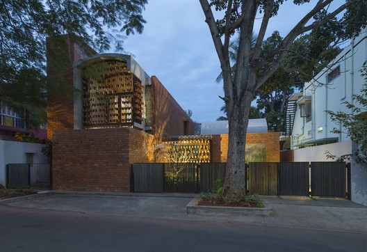 Brick House / Architecture Paradigm - Exterior Photography, Windows, Facade