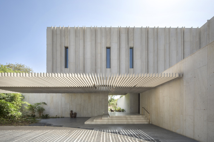 The House Of Secret Gardens / Spasm Design - Facade, Concrete