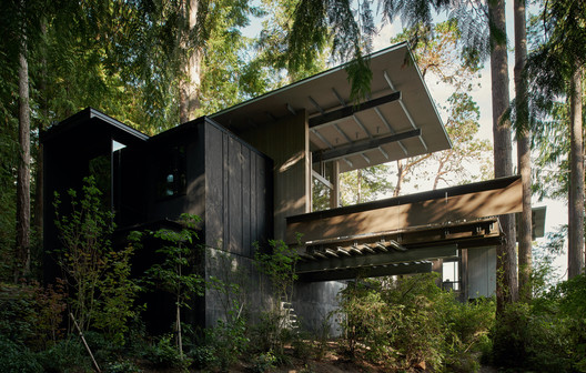Cabin at Longbranch / Olson Kundig - Facade, Forest