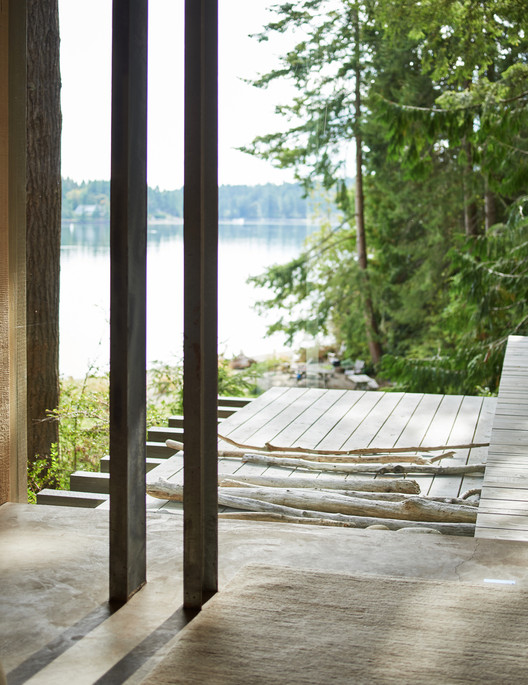 Cabin at Longbranch / Olson Kundig - Deck, Forest