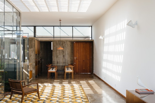 Ownerless House nº 01 / Vão - Table, Door, Chair