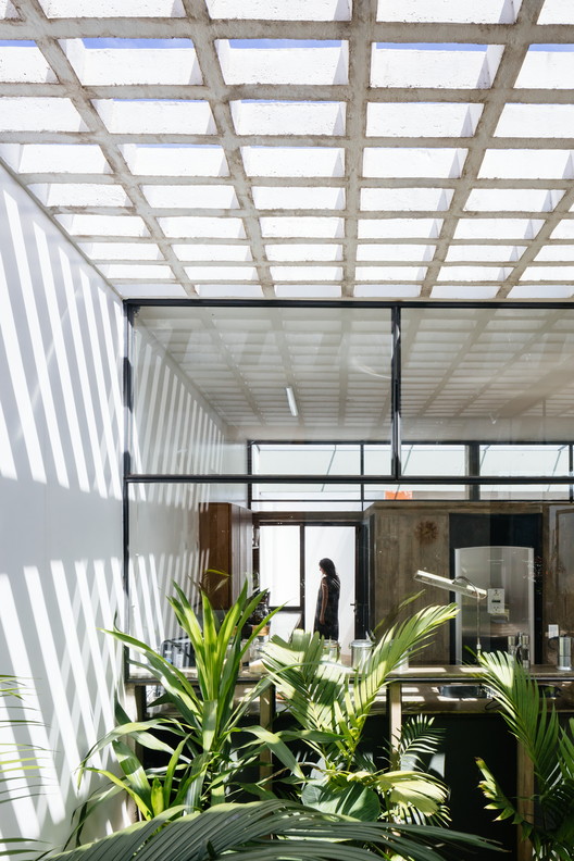 Ownerless House nº 01 / Vão - Windows, Facade, Beam