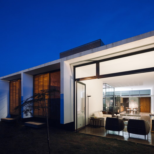 Ownerless House nº 01 / Vão - Windows, Facade