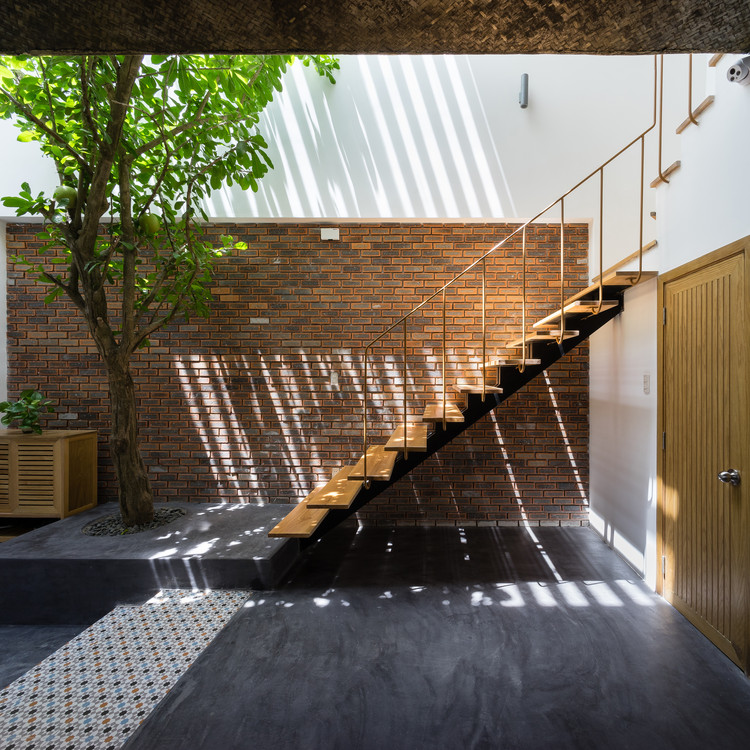 7x7 House / IZ Architects - Stairs, Handrail