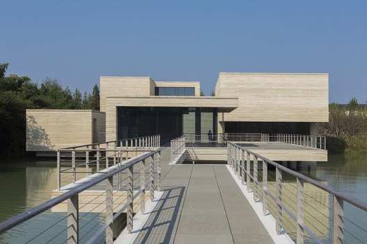 Mu Xin Art Museum / OLI Architecture PLLC - Facade, Deck, Handrail
