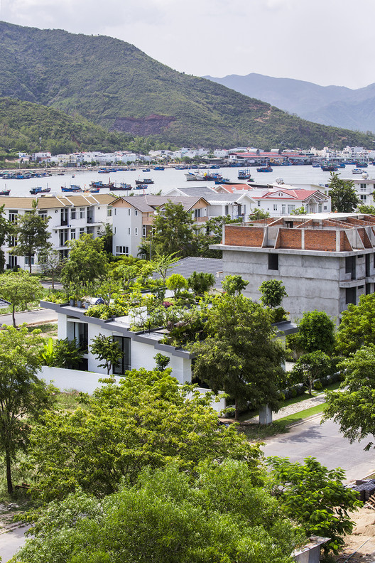 A House in Nha Trang / VTN Architects + ICADA - Windows