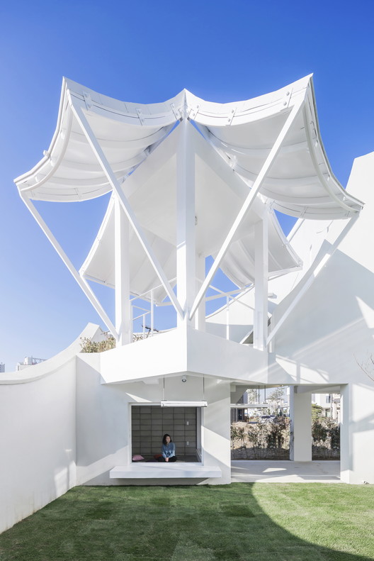 Flying House / IROJE KHM Architects - Image 8 of 34