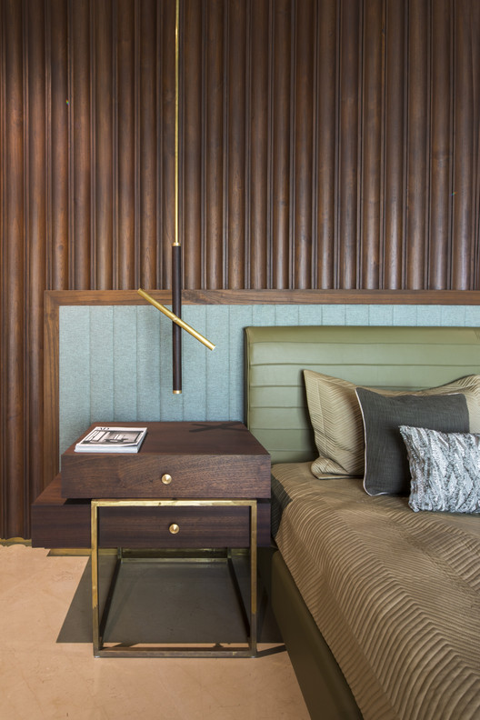 The House Of Secret Gardens / Spasm Design - Table, Windows