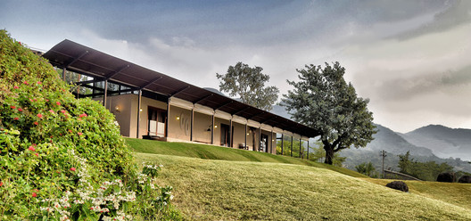 The House with the Gabion  / Spasm Design - Windows