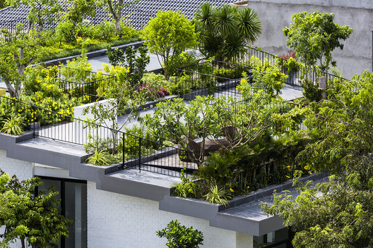 A House in Nha Trang / VTN Architects + ICADA - Garden