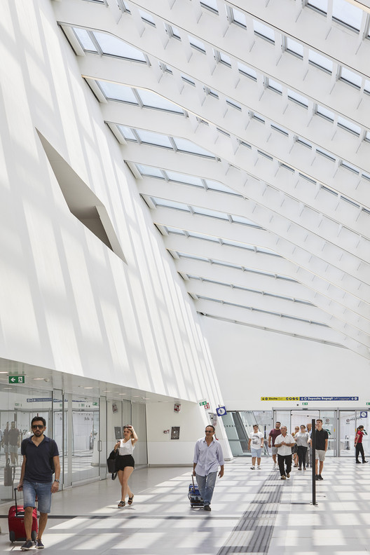 Napoli Afragola Station / Zaha Hadid Architects - Facade