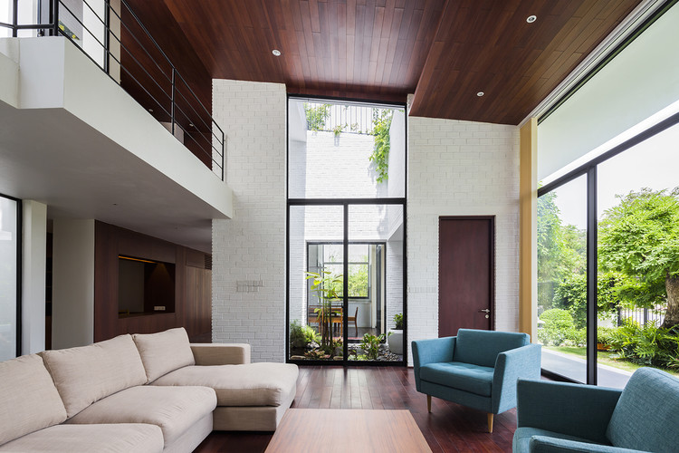 A House in Nha Trang / VTN Architects + ICADA - Windows