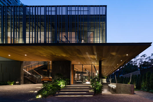911-VILLA / VACO Design - Image 5 of 44