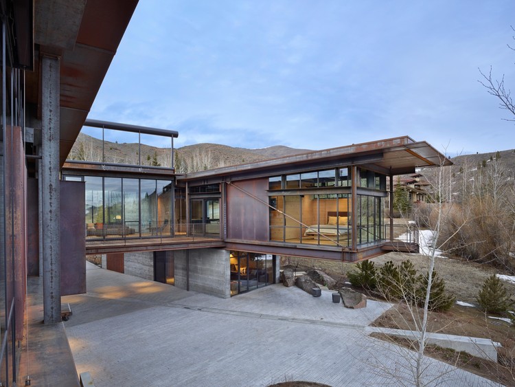 Bigwood / Olson Kundig - Facade, Beam
