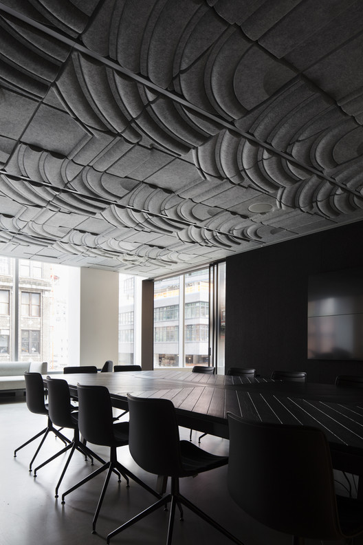 Nike New York Headquarters / WSDIA | WeShouldDoItAll + STUDIOS Architecture - Interior Photography, Chair, Table, Windows