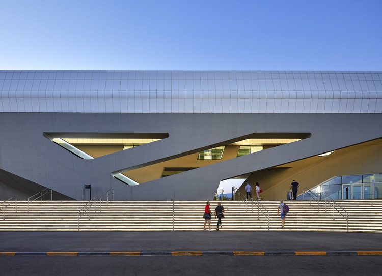 Napoli Afragola Station / Zaha Hadid Architects - Facade