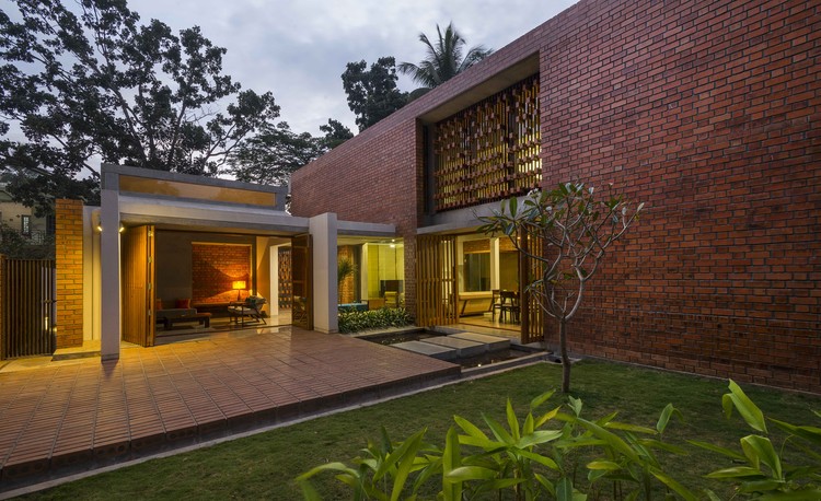 Brick House / Architecture Paradigm - Image 8 of 26