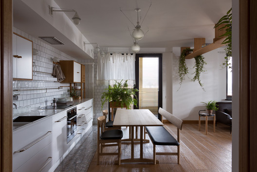 Apartment in Kiev / Alena Yudina - Interior Photography, Table, Countertop, Chair, Windows