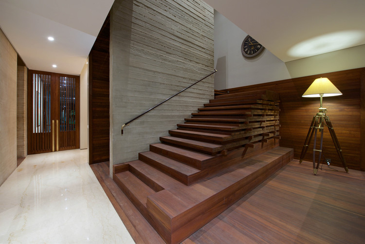 DIYA / SPASM Design Architects - Stairs, Handrail