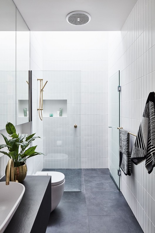 The Courtyard House / Auhaus Architecture - Bathroom, Bathtub