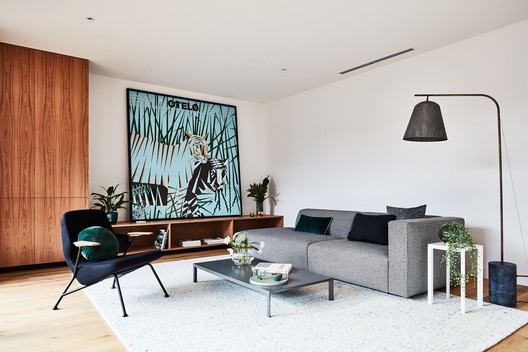 The Courtyard House / Auhaus Architecture - Sofa, Table, Lighting