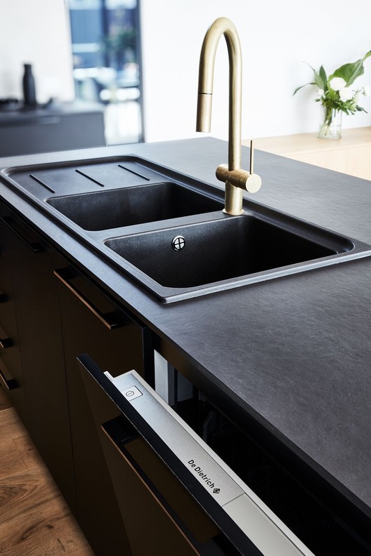 The Courtyard House / Auhaus Architecture - Sink, Countertop