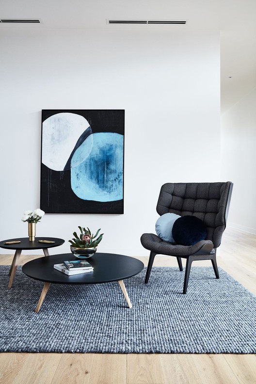 The Courtyard House / Auhaus Architecture - Sofa, Table