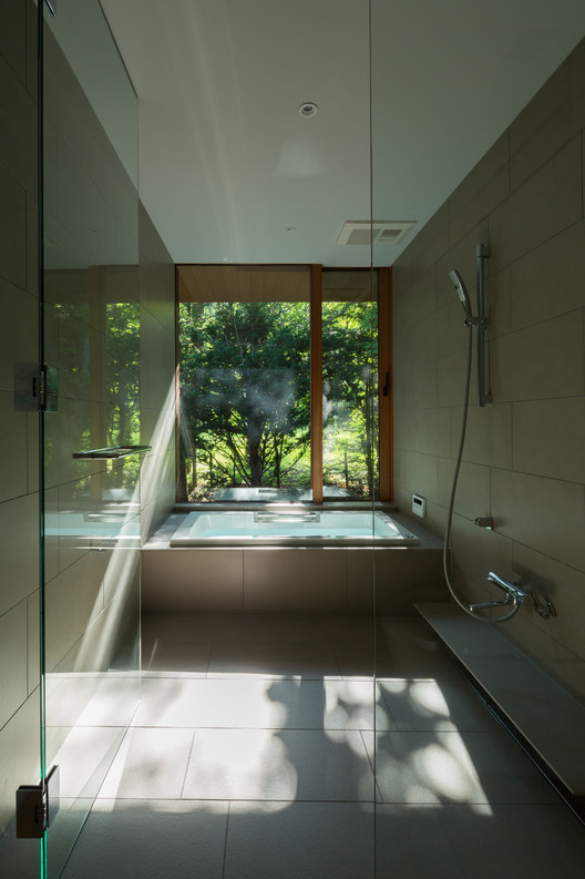 Yokouchi Residence / Kidosaki Architects Studio - Windows, Bathtub, Shower