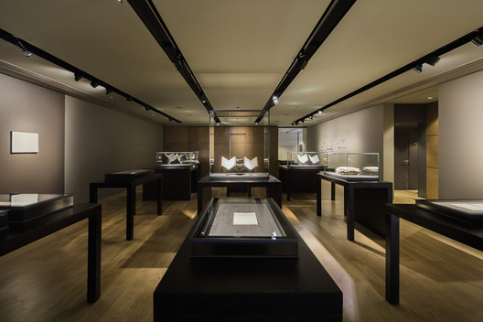 Mu Xin Art Museum / OLI Architecture PLLC - Table, Lighting