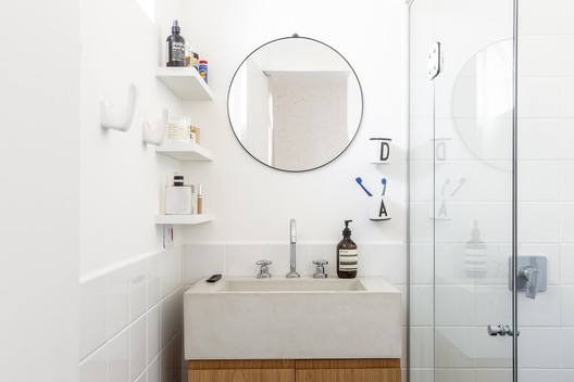 BF 81 / Estúdio Paralelo - Interior Photography, Bathroom, Sink