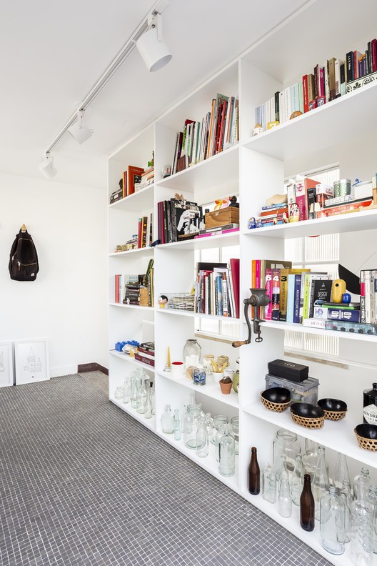 BF 81 / Estúdio Paralelo - Interior Photography, Closet, Shelving