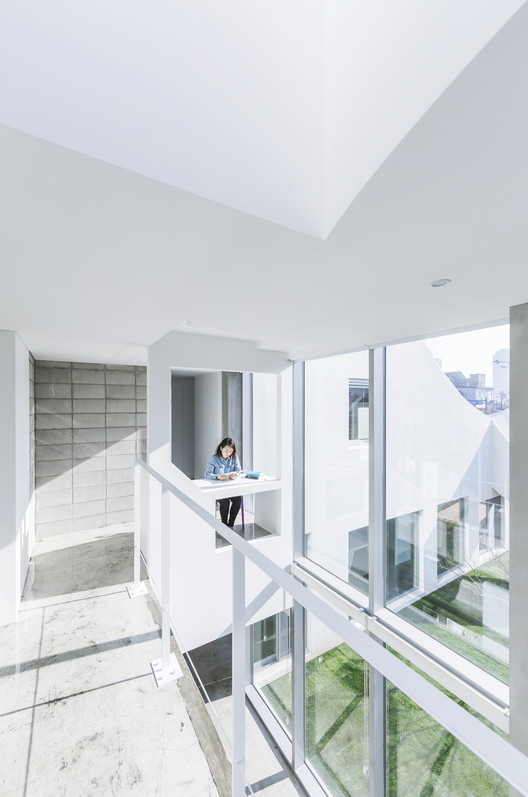 Flying House / IROJE KHM Architects - Windows, Handrail