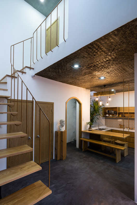 7x7 House / IZ Architects - Stairs, Door, Handrail