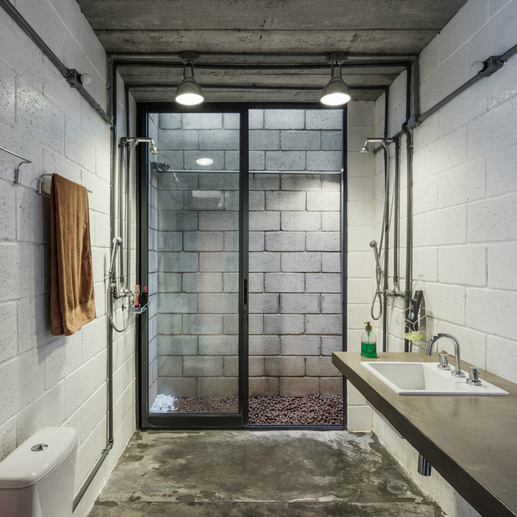 Mipibu House / Terra e Tuma Arquitetos Associados - Bathroom, Sink, Shower