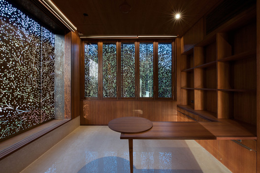 DIYA / SPASM Design Architects - Windows, Door, Table, Beam