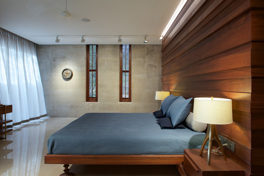 DIYA / SPASM Design Architects - Bedroom, Bed