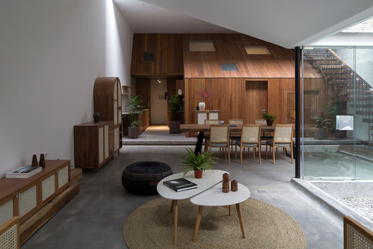 Hopper House / AHL architects - Table, Chair