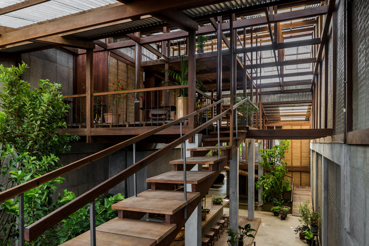 House in Chau Doc / NISHIZAWAARCHITECTS - Image 23 of 39