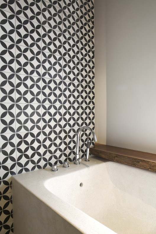 Hopper House / AHL architects - Bathtub, Bathroom