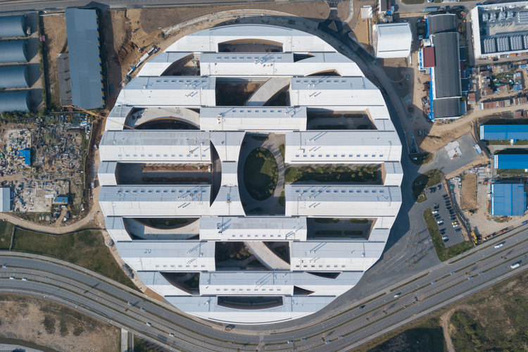 Skolkovo Institute of Science and Technology / Herzog & de Meuron - Facade
