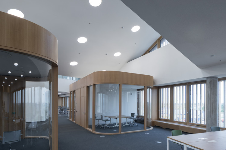 Skolkovo Institute of Science and Technology / Herzog & de Meuron - Interior Photography, Windows, Table
