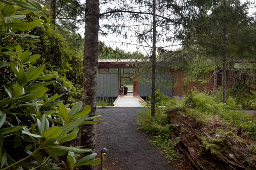 Newberg Residence / Cutler Anderson Architects - Image 2 of 16