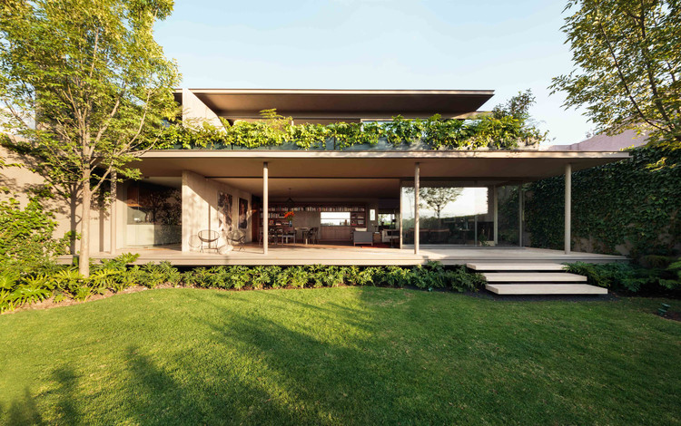 Caúcaso House / JJRR/ARQUITECTURA - Image 2 of 18