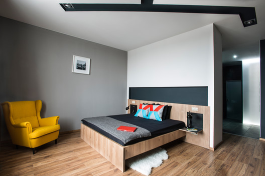 Studio Loft / GASPARBONTA - Sofa, Table, Bedroom